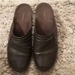 Hardly worn slip on shoes
